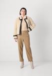 Брюки Marc Cain Trousers, Milk Coffee/Brown - фото 5