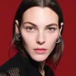 Тональный крем № 1 от  CHANEL, B60 (intense dark-medium shade, neutral undertone) - фото 4