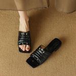 Шлепанцы женские Yeezyy Reezy, черный - фото 7