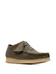 Ботинки Wallabee Olive Combination Clarks, зеленый - фото 2