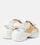 Сандалии Viv' Run Light со стразами и пряжкой Roger Vivier, Crema Ch+B.Co - фото 3