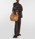 Кожаная сумка через плечо squeeze среднего размера Loewe, коричневый - фото 3