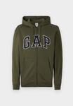 Толстовка GAP HERITAGE LOGO, Black Moss/Dark Green - фото 5