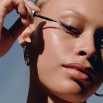 Жидкая подводка для глаз Fresh Lines Well People, Black - фото 4