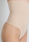 Стринги EVERYDAY SEAMLESS HIGH WAISTED THONG Spanx, бежевый - фото 2