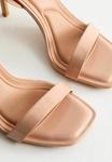 Босоножки на высоком каблуке OATMEAL TEXTURED - Sandals New Look, бежевый - фото 5