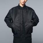 Бомбер Uniqlo +J Hybrid Down Oversized MA-1, 09 черный - фото 2