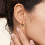 Маленькие идеальные серьги-кольца с бриллиантами Brilliant Earth - фото 2