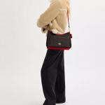 COACH Сумка через плечо из лакированного холста - фото 5