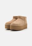 Ботильоны CLASSIC ULTRA MINI PLATFORM UGG, цвет sand - фото 2
