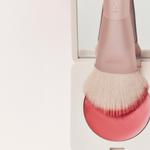 Кисть для румян The Blush Brush Summer Fridays - фото 2