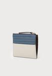 Кошелек Furla GRAZIA CARD CASE HOOK, Grigio Blu/Espresso/Blue-Grey - фото 2