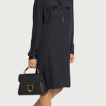 Ferragamo Сумка через плечо мини женская черная - фото 5