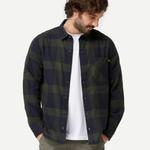 Мужская рубашка для треккинга - TRAVEL500 WARM - зеленая Forclaz - фото 2