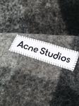 Acne Studios шарф в клетку, черный - фото 3