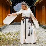 Средневековое платье Бегина бежевое - фото