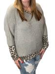 Футболка Dolman With Leopard Accents серого цвета honeyme - фото 2