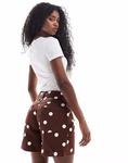 Шорты для папы ASOS DESIGN в коричневый горошек - фото 4
