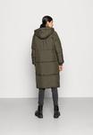 Пальто зимнее Urban Classics, оливковый - фото 6