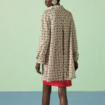 Пальто женское коричневое Gucci - фото 4