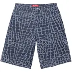 Потертые крокодиловые джинсовые шорты baggy Supreme, белый - фото 3