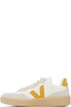 Белые и желтые кожаные кроссовки V-90 VEJA - фото 3