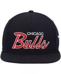 Мужская черная бейсболка Chicago Bulls Hardwood Classics Script 2.0 Snapback Mitchell & Ness - фото 3