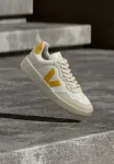 Кроссовки v 90 Veja, White/Safran - фото