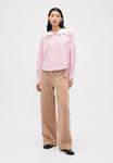 Блуза GAP GAP SANDY LIANG POPLIN OVERSIZED SHIRT, May Pink/Pink - фото 2