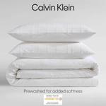Calvin Klein Комплект постельного белья, 3 предмета, размер Queen (200x200 см), двусторонний, из хрустящего хлопкового перкаля, с потайной застежкой на пуговицы и угловыми завязками, белый с клетчатым узором - фото 6