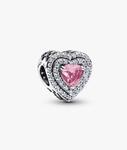 Шарм Pandora Sparkling Leveled Hearts. серебро - фото