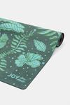 Коврик для йоги FLOW Jungle Green Joyinme, зеленый - фото 3