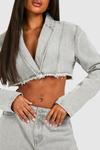 Укороченный джинсовый пиджак с потертым краем boohoo, серый - фото 4