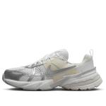 Кроссовки v2k run 'metallic silver' Nike, серебряный - фото