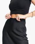Черная атласная косая юбка миди ASOS DESIGN Tall - фото 4