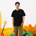 Футболка унисекс HUANQIU, темно-серый (белая нагрудная эмблема HUANQIU) - фото 4