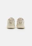 Кроссовки Lacoste L003 NEO TECH 125, Off White/Light Brown/Off-White - фото 3