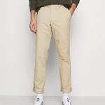 Брюки Gap Essential Slim Fit, хаки - фото