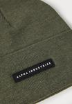 Шапка Alpha Industries LOGO BEANIE UNISEX, Dark Olive/Olive - фото 3