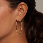 Большие идеальные серьги-кольца 2 мм Brilliant Earth - фото 2