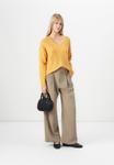 Джемпер Vero Moda VMCREWLEFILE V-NECK NOOS, Golden Spice/Yellow - фото 2