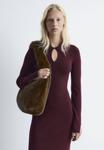 Платье & other stories Shift dress, Burgundy/Bordeaux - фото 4