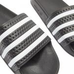 Шлепанцы мужские Adidas Adilette с полосками и тиснением, черный/белый - фото 3