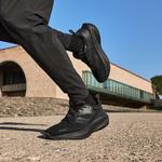 Кроссовки Surge 3 унисекс с низким верхом, черные Saucony - фото 6