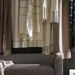 Плед Matouk Amelia Boucle в полоску из альпаки, серый - фото 6