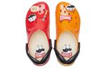 Сандалии Crocs x Pringles Classic Clog 'Orange Red', оранжевый - фото 5