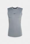 Майка Nike TIGHT, цвет Smoke Grey/Black - фото 4