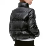 Пуховик Uniqlo Ultra Light Down Shiny, 09 черный - фото 8