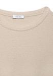 Футболка LASCANA Basic T-shirt, Sand - фото 4