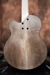 Marusya Guitars Бас-гитара Marusya Archtop 5 из ели и ореха - фото 6